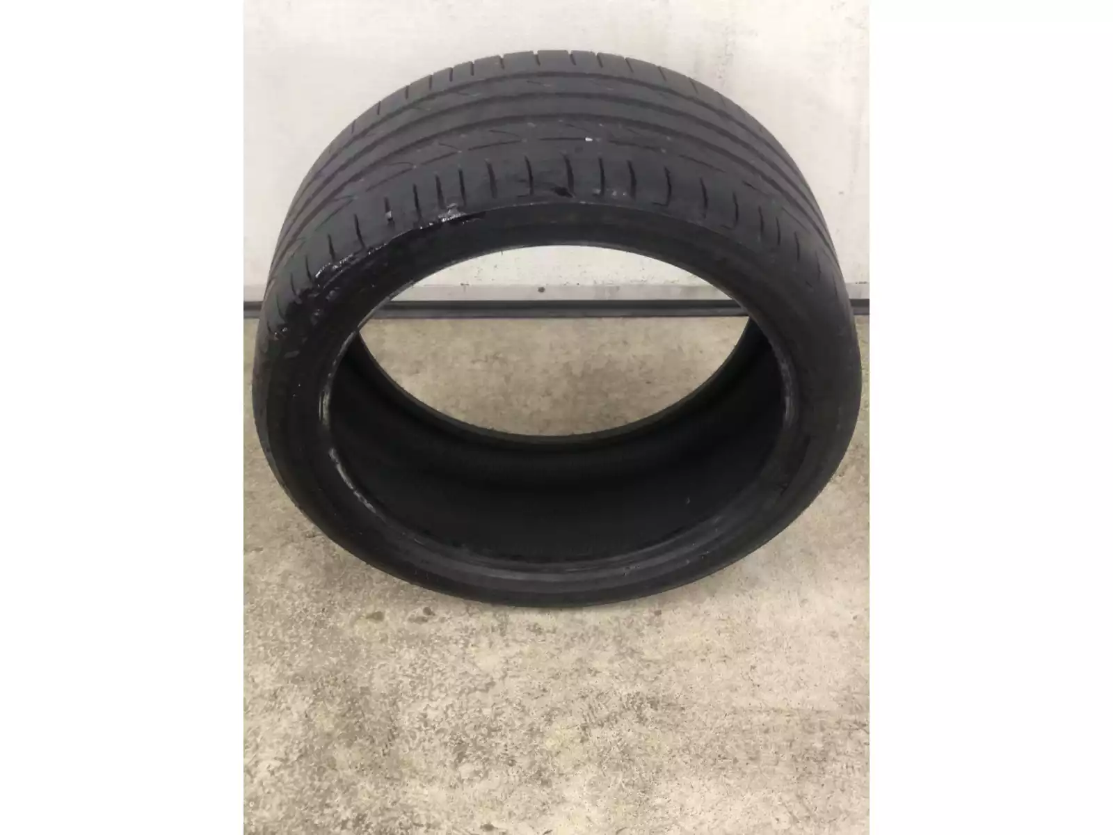 Pneus été 18 245/35 R18 98Y - Photo 1