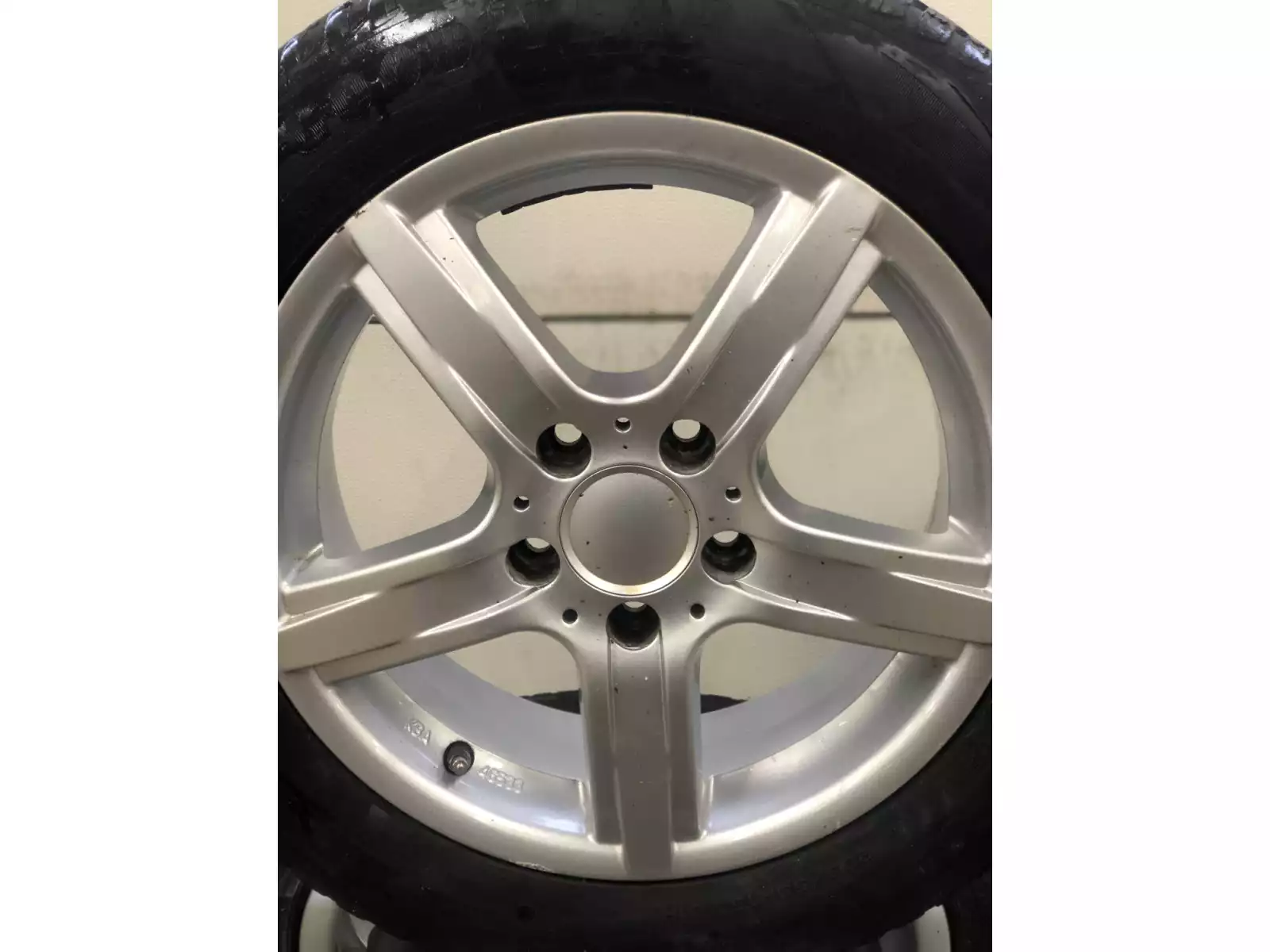 Jantes alu + Pneus hiver 16 205/55 R16 91H - Photo 1
