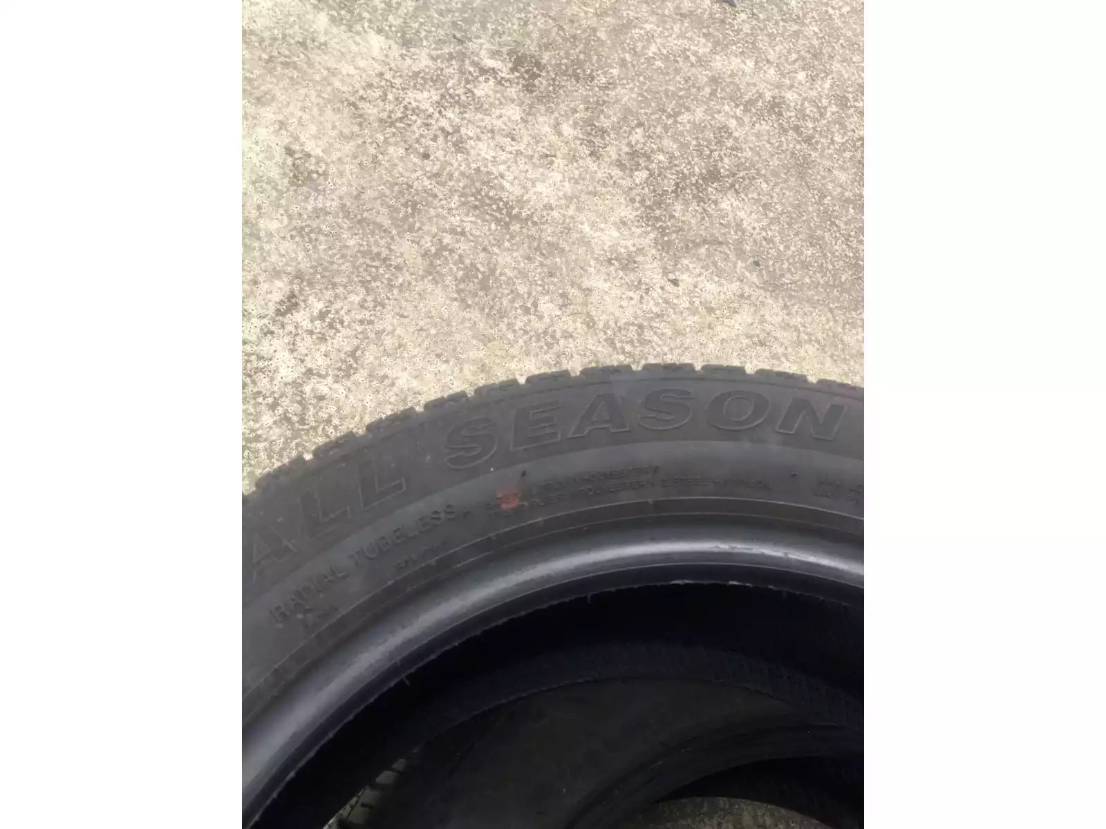Pneus toutes saisons 17 205/55 R17 95W - Photo 1
