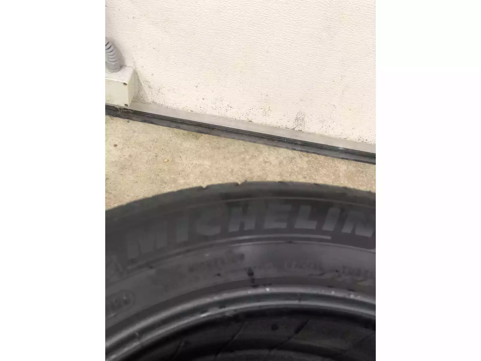 Pneus été 16 195/55 R16 87H - Photo 1