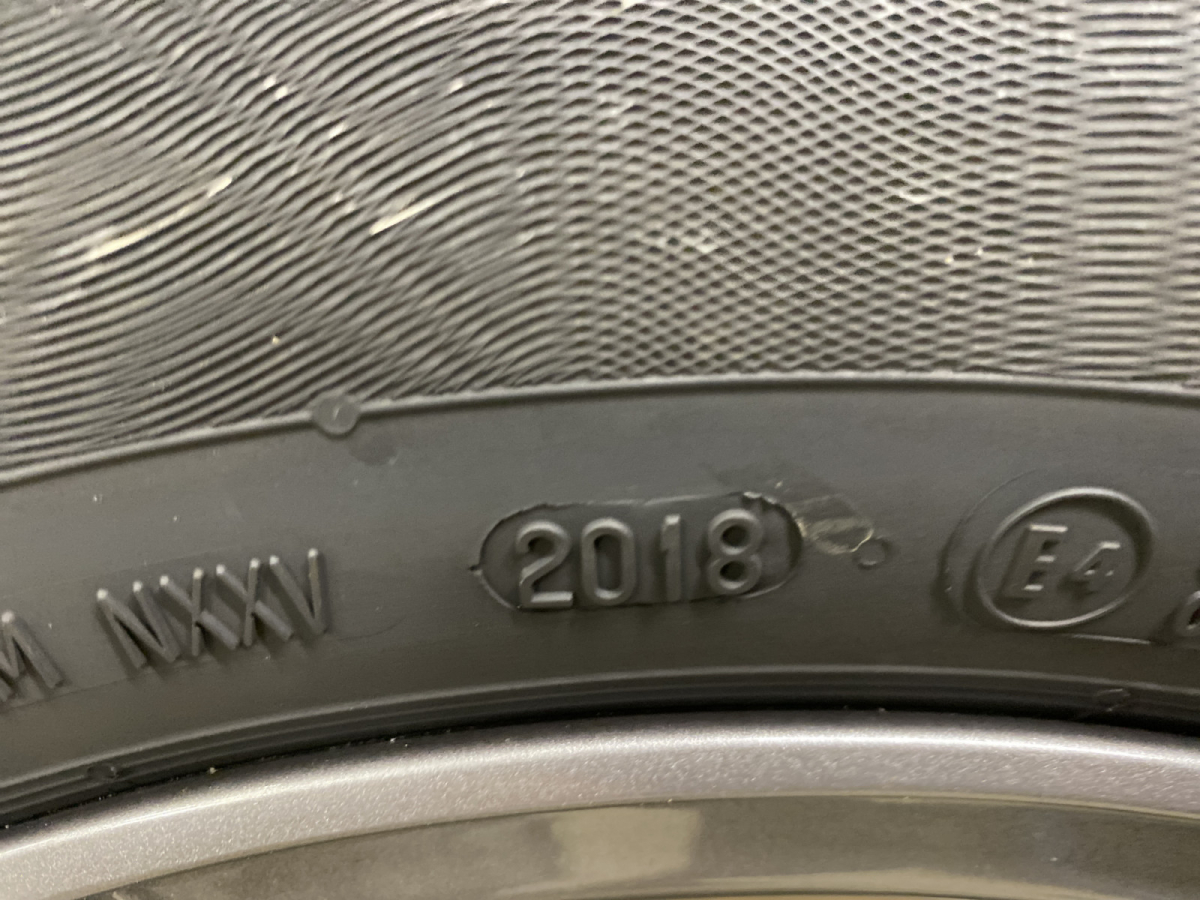 Jantes alu + Pneus hiver 16 215/60 R16 99H - Photo 1