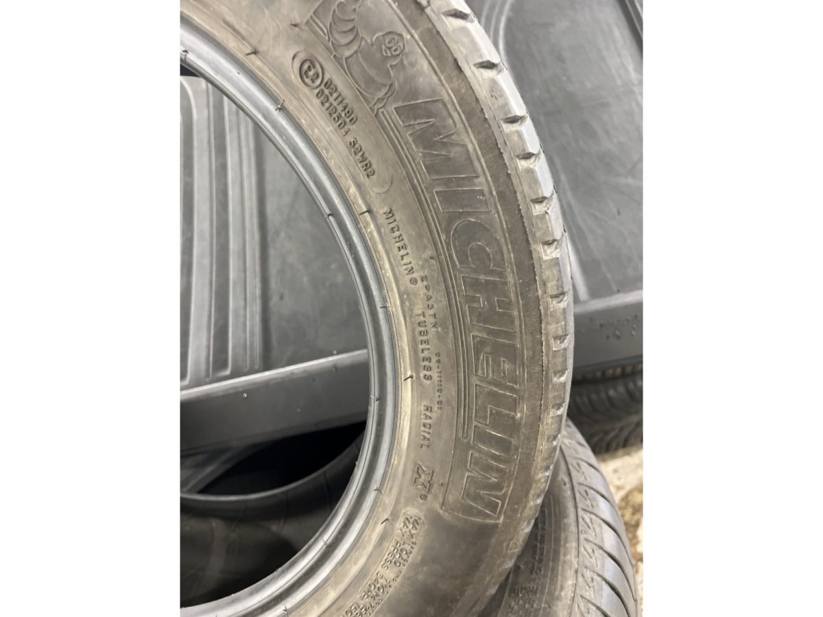 Pneus été 16 205/60 R16 96V - Photo 1