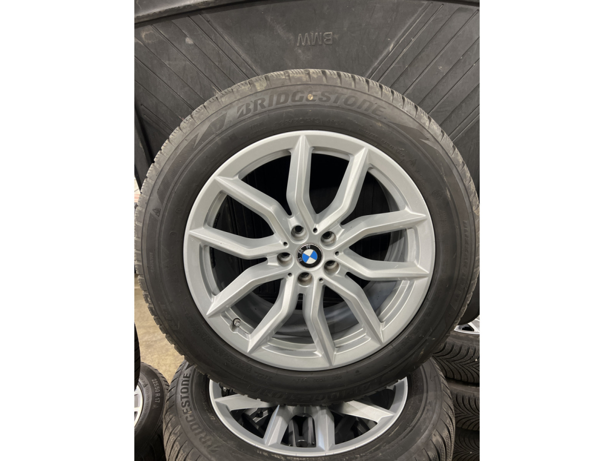 Jantes alu + Pneus hiver 19 265/50 R19 110H - Photo 1