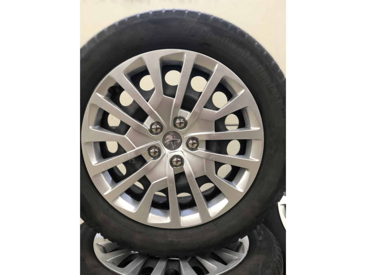Jantes acier + Pneus hiver 17 225/55 R17 101V - Photo 1