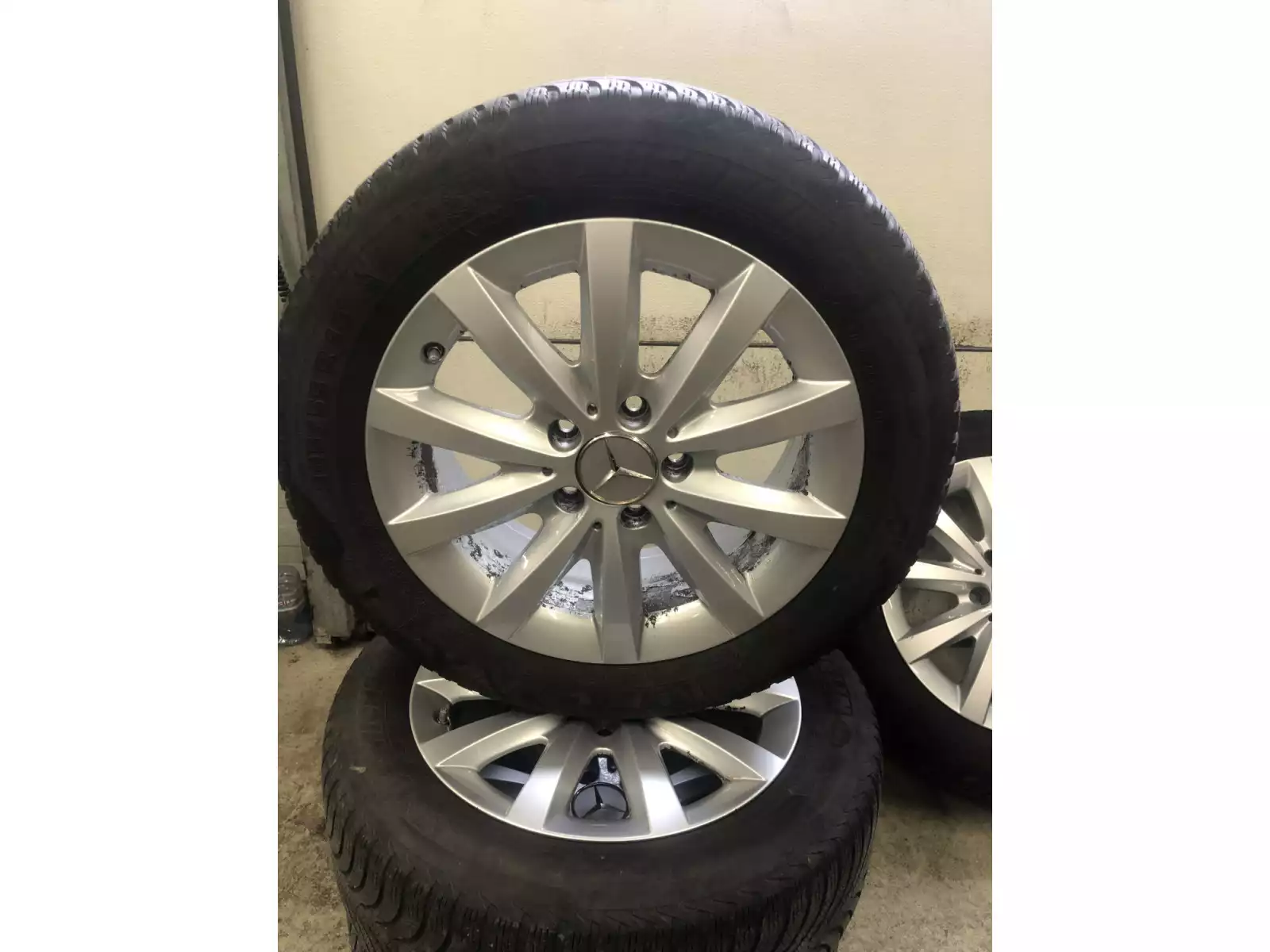 Jantes alu + Pneus hiver 16 205/55 R16 91H - Photo 1