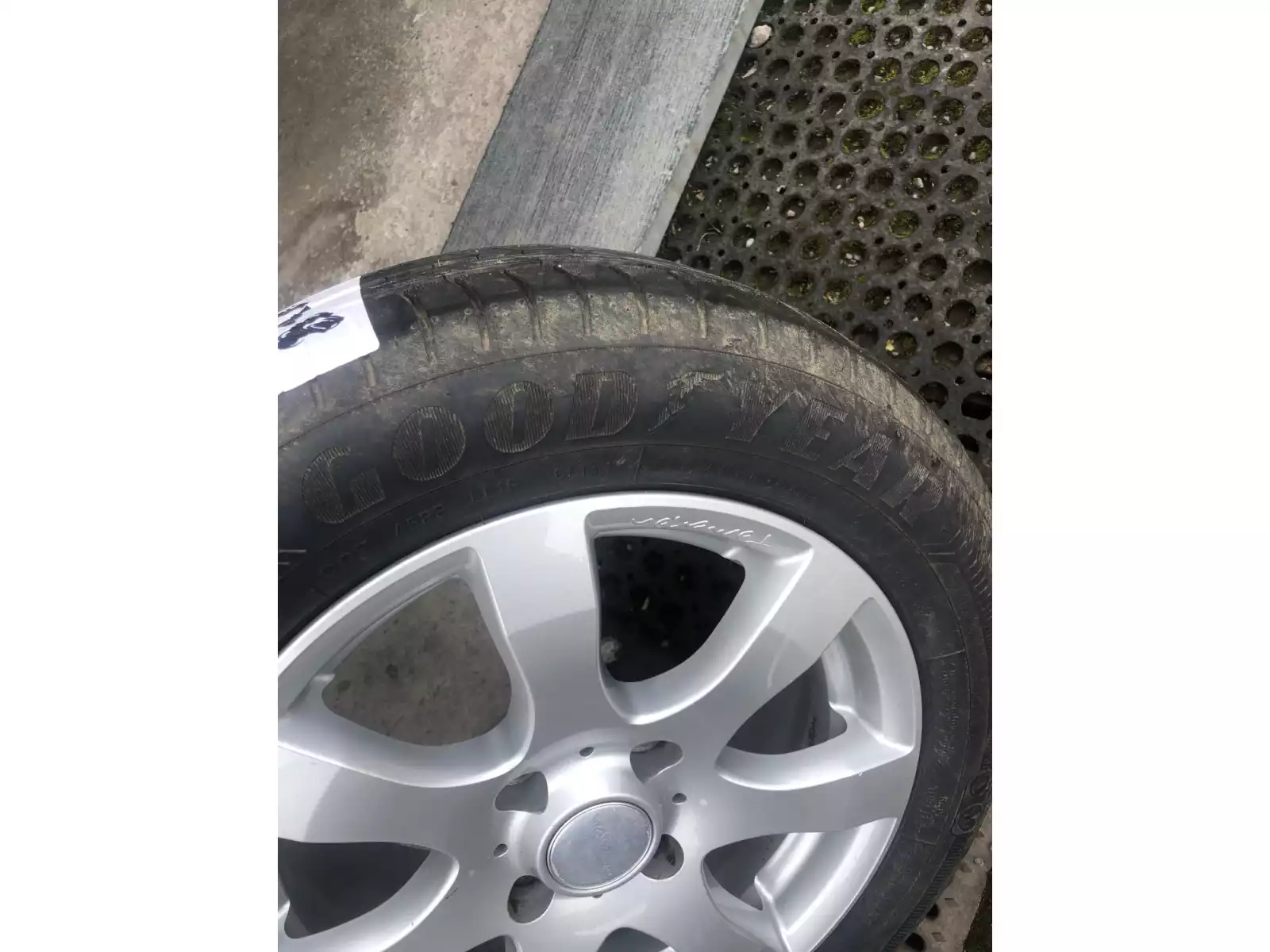 Jantes alu + Pneus hiver 15 195/60 R15 88H - Photo 1