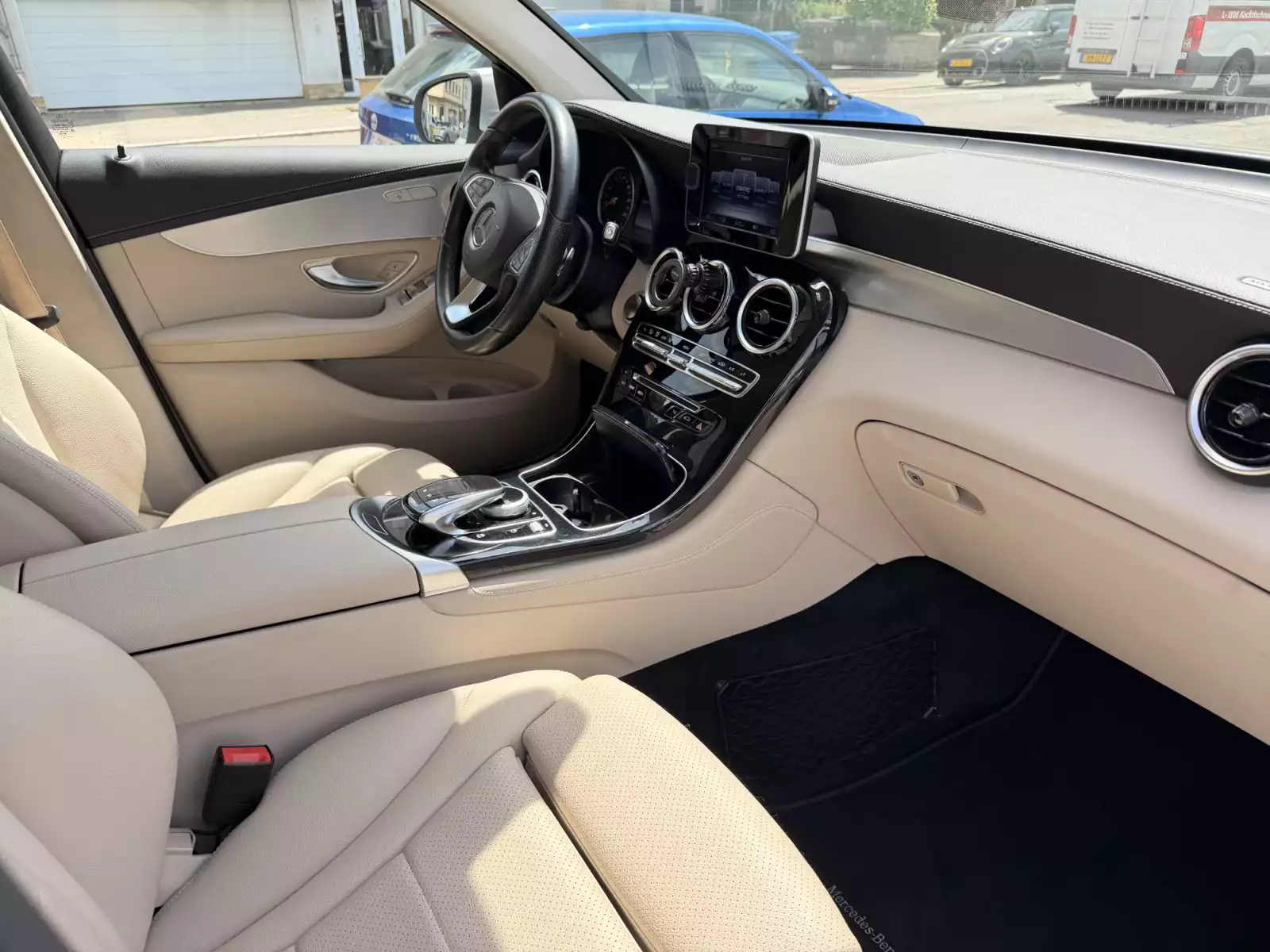 Mercedes-Benz GLC 220 D 4MATIC AUTO - Photo 1