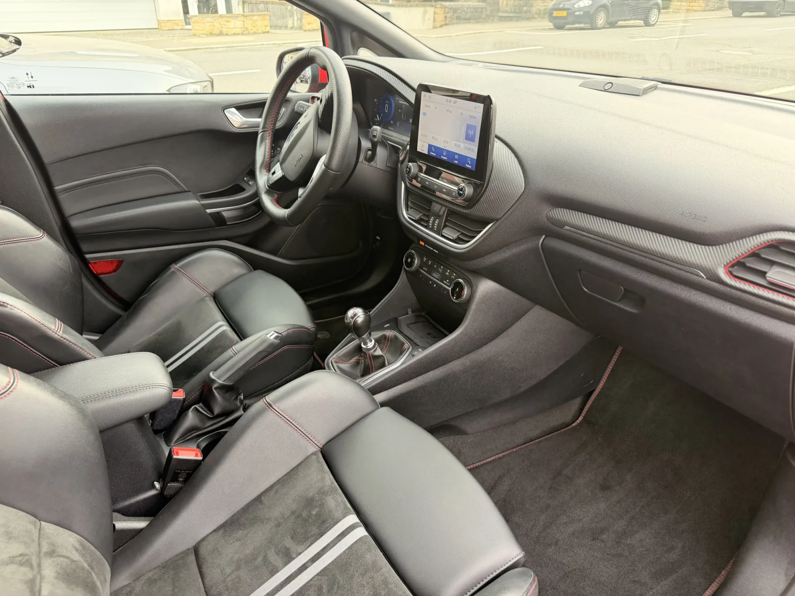 Ford Fiesta Performance ST 200 - Photo 1