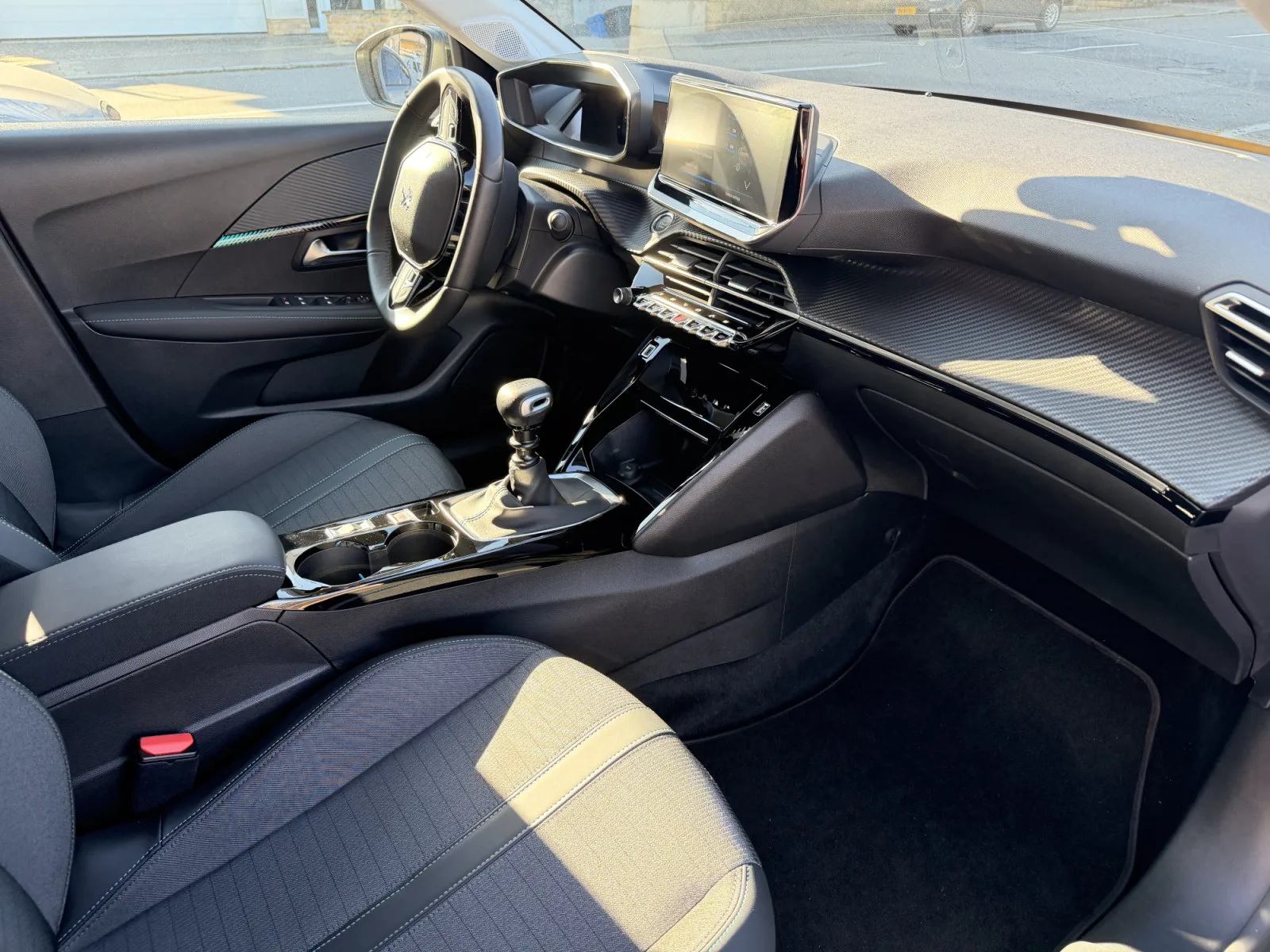 Peugeot 208 1.2 ALLURE PACK 100 - Photo 1