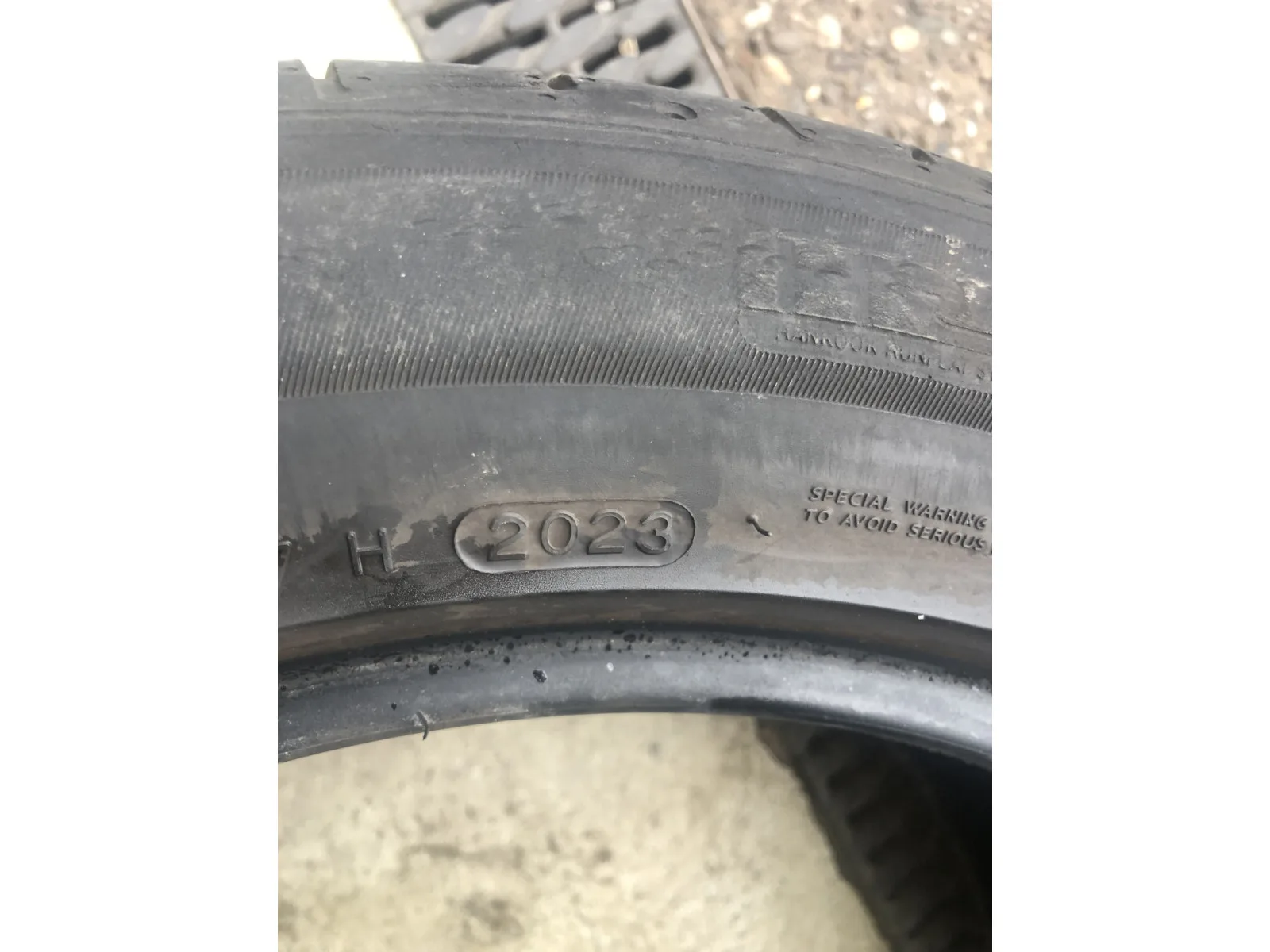 Pneus été 18 245/50 R18 100Y - Photo 1