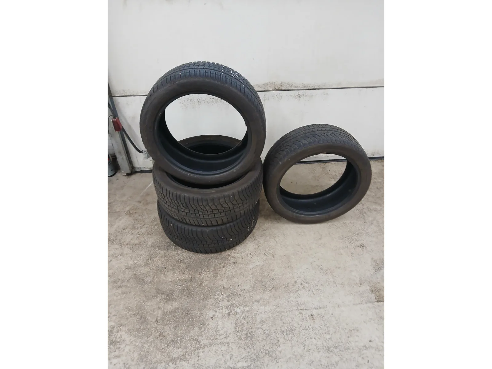 Pneus hiver 18 225/45 R18 91H - Photo 1