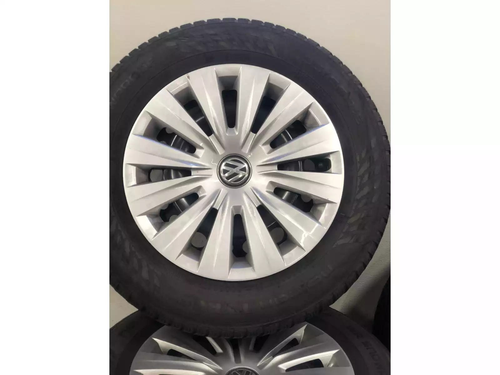 Jantes acier + Pneus hiver 15 195/65 R15 91T - Photo 1