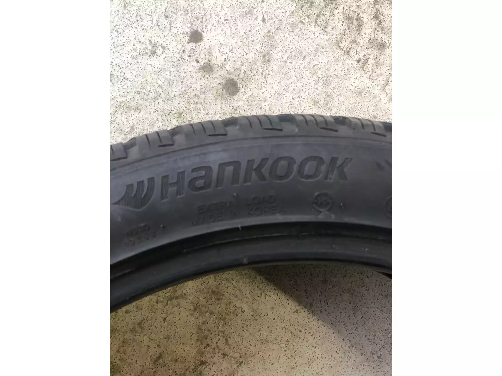 Pneus hiver 18 245/40 R18 97V - Photo 1
