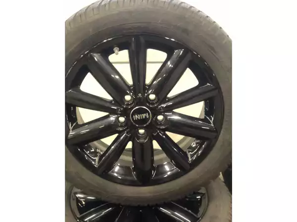 Jantes alu + Pneus hiver 16 175/60 R16 86H - Photo 2
