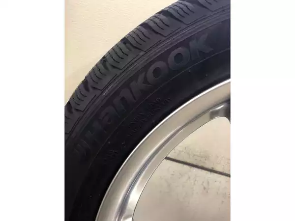 Jantes alu + Pneus hiver 18 235/45 R18 98V - Photo 2