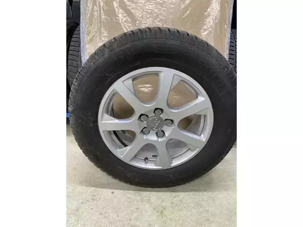 Jantes alu + Pneus hiver 17 235/65 R17 104H - Photo 1