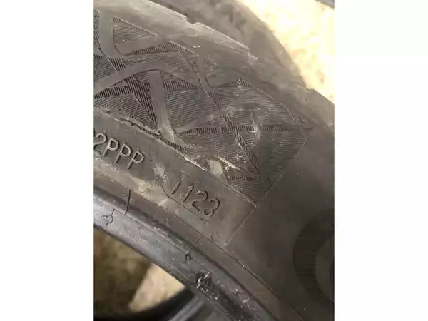 Pneus été 18 225/50 R18 99W - Photo 3