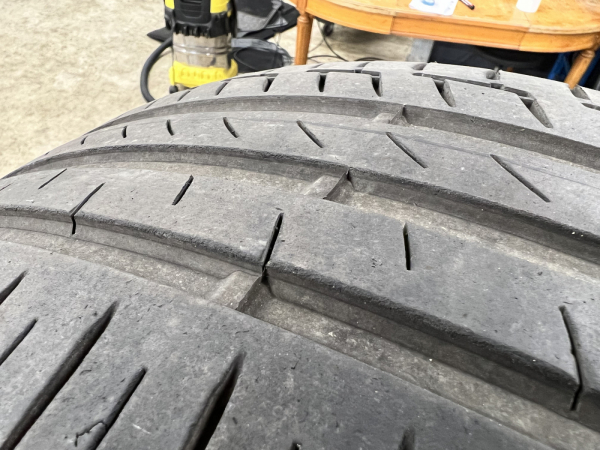 Pneus été 20 245/45 R20 103Y - Photo 2