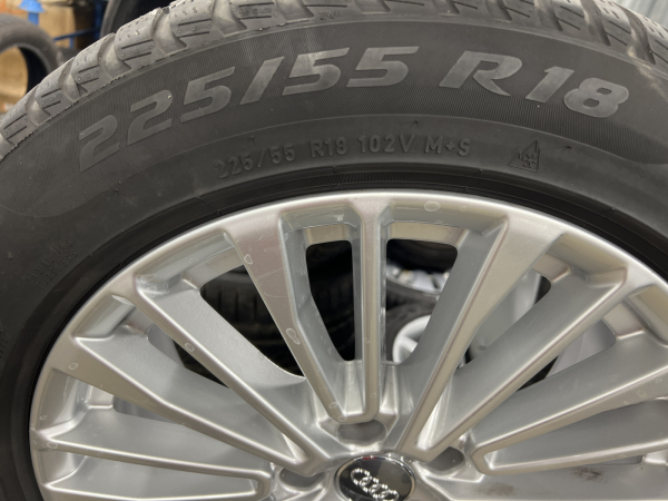 Jantes alu + Pneus hiver 19 225/55 R19 102V - Photo 3