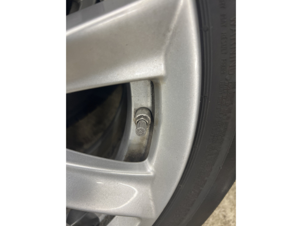 Jantes alu + Pneus hiver 17 225/55 R17 97H - Photo 2
