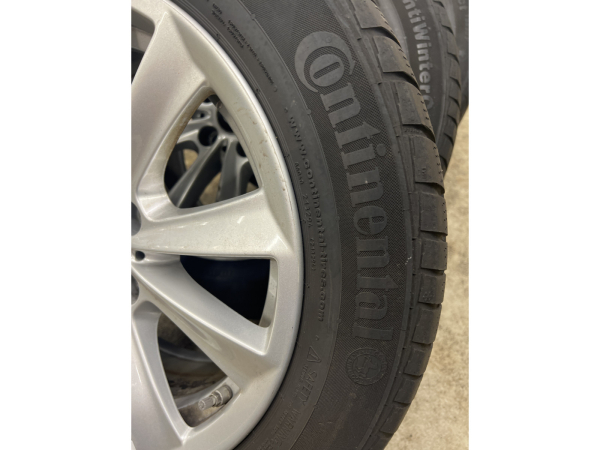 Jantes alu + Pneus hiver 17 225/55 R17 97H - Photo 3