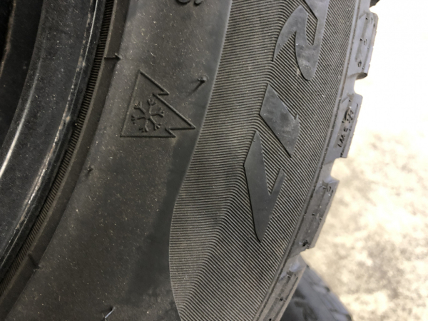 Jantes acier + Pneus hiver 17 235/55 R17 103V - Photo 3