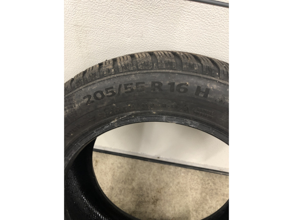 Pneus hiver 16 205/55 R16 91H - Photo 2