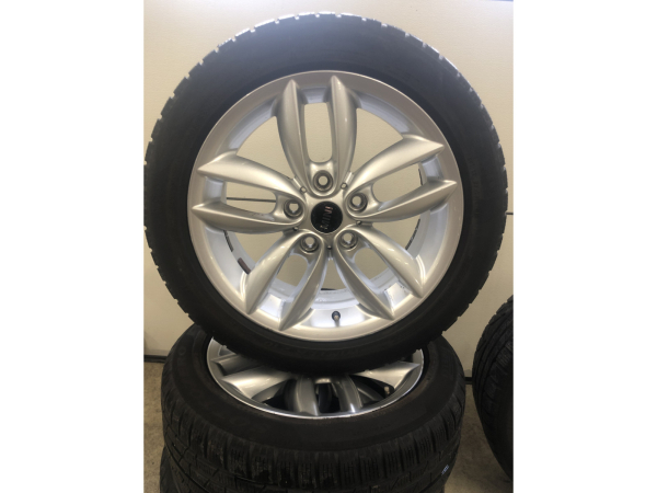 Jantes alu + Pneus hiver 17 205/55 R17 91H - Photo 2