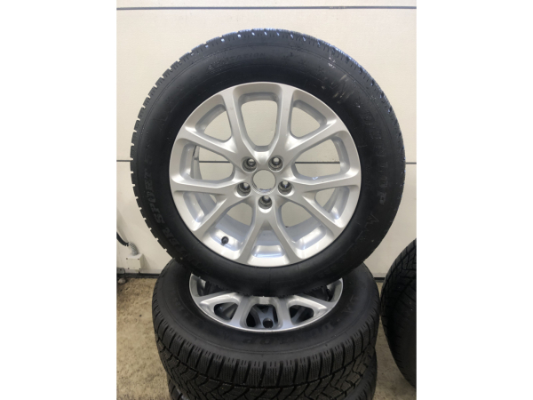 Jantes alu + Pneus hiver 17 225/60 R17 103V - Photo 2