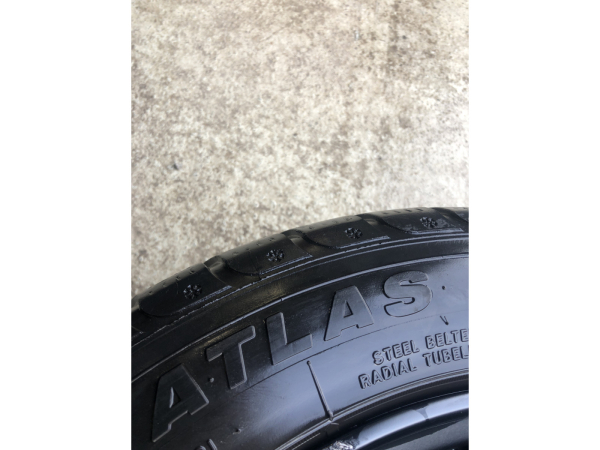 Jantes alu + Pneus hiver 16 205/55 R16 91H - Photo 2