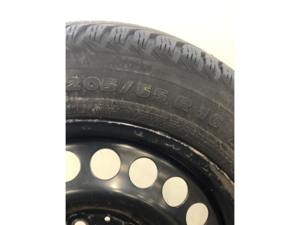 Jantes acier + Pneus hiver 16 205/55 R16 91H - Photo 2