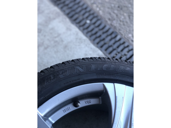 Jantes alu + Pneus hiver 17 225/50 R17 94H - Photo 2