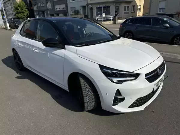 Opel Corsa GS 1.5 TURBO D MT6 102CV - Photo 2