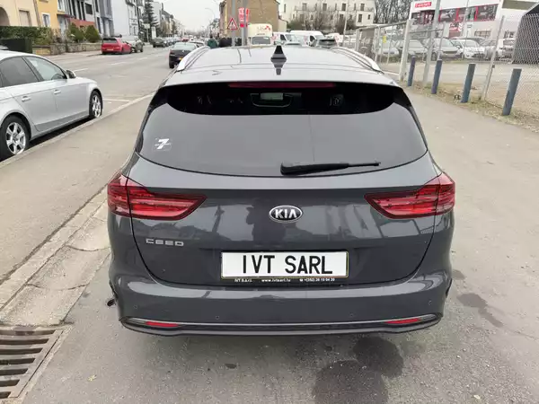 Kia Ceed SW Édition 7 1.0 T-GDI émotive pack - Photo 3