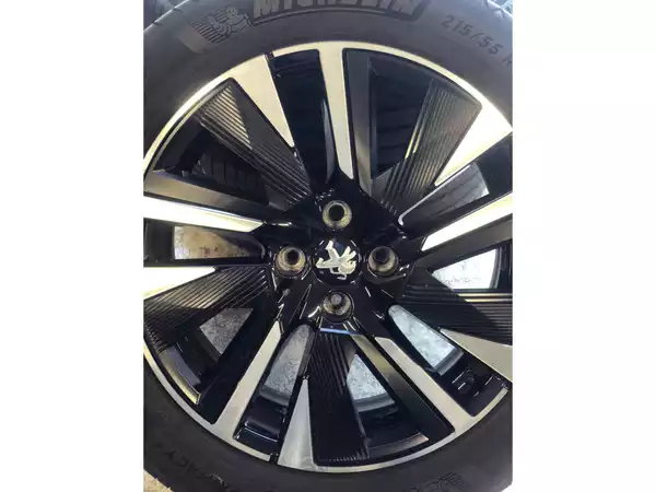 Jantes alu + Pneus été 18 215/55 R18 99V - Photo 2