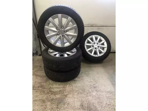 Jantes alu + Pneus hiver 16 205/55 R16 91H - Photo 1