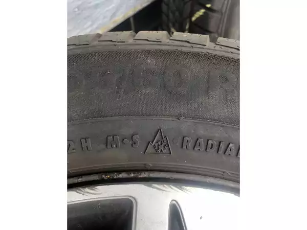 Jantes acier + Pneus hiver 16 205/60 R16 92H - Photo 3