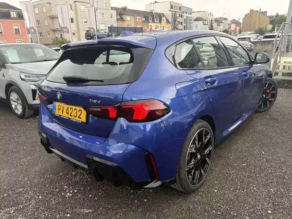 BMW 118 2.0DA PACK M 150CV AUTO - Photo 3