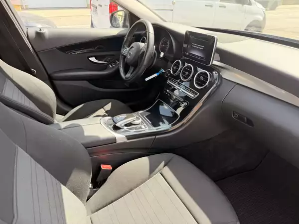 Mercedes-Benz C 200 d 136 T Avangarde 7G-Tronic - Photo 2