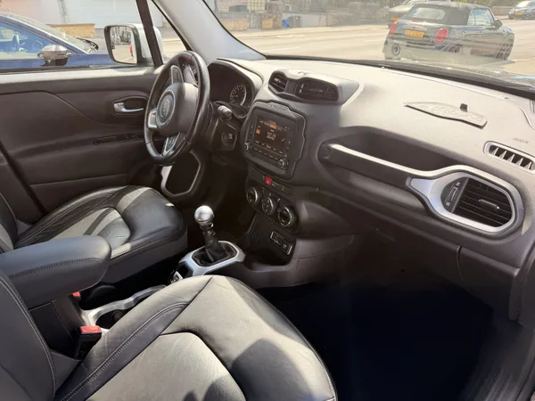 Jeep Renegade 1.4 136 LIMITED - Photo 2