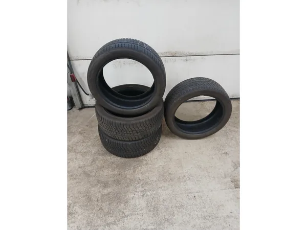 Pneus hiver 18″ - Photo 1