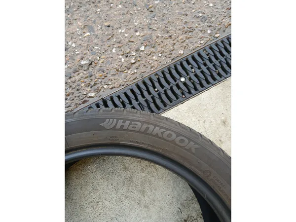 Pneus hiver 18 225/45 R18 91H - Photo 2