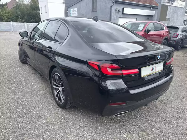 BMW 520 DA PACK M 190CV - Photo 3