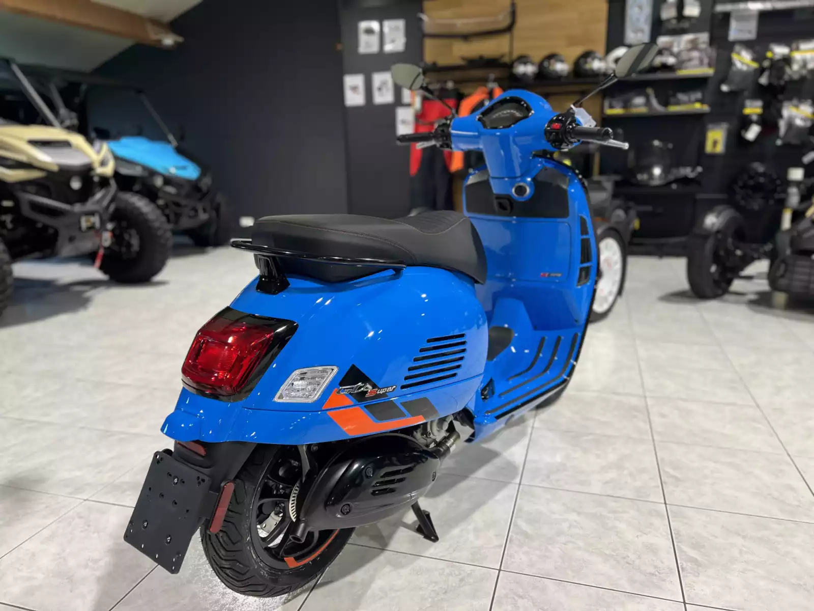 Vespa GTS Super Sport 125 - Photo 1