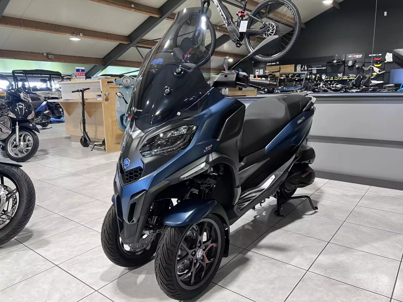 Piaggio MP3 530 - Photo 1