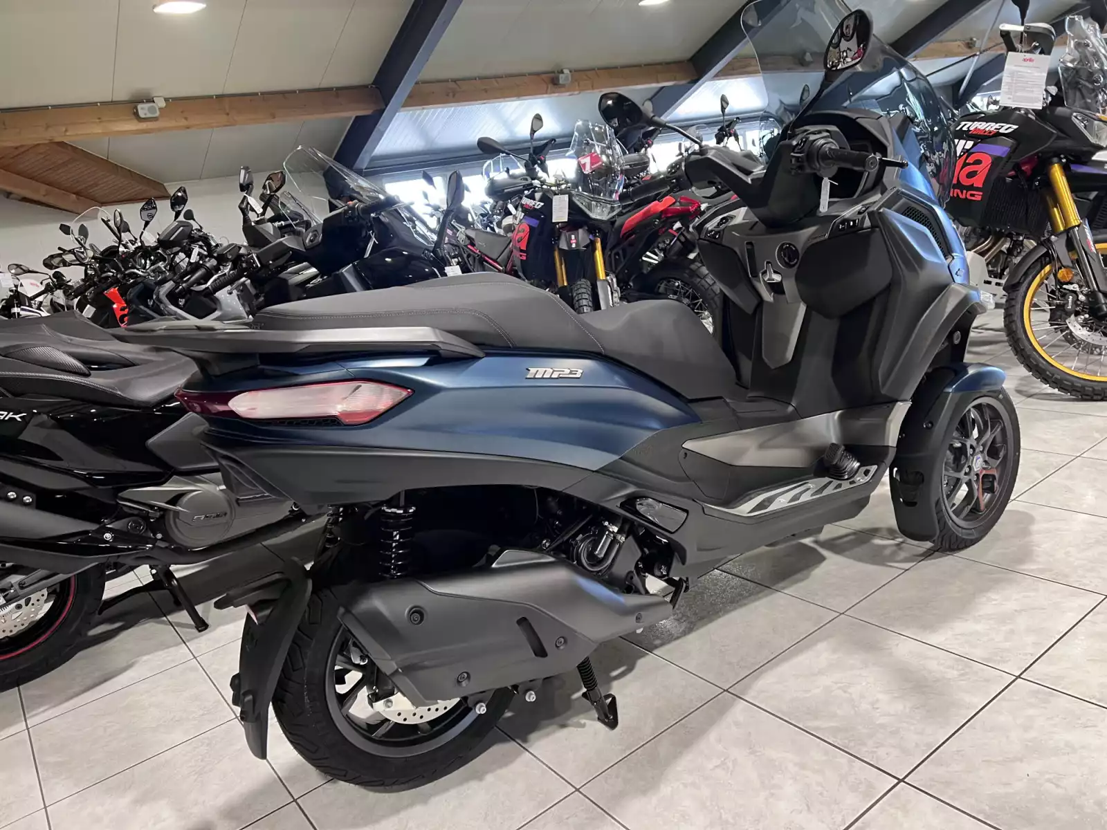Piaggio MP3 530 - Photo 1