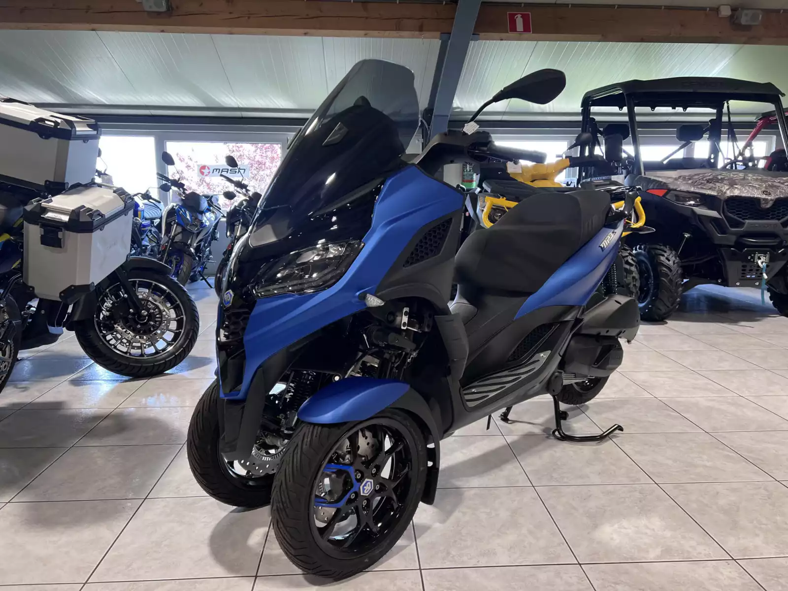 Piaggio MP3 310 SPORT - Photo 1