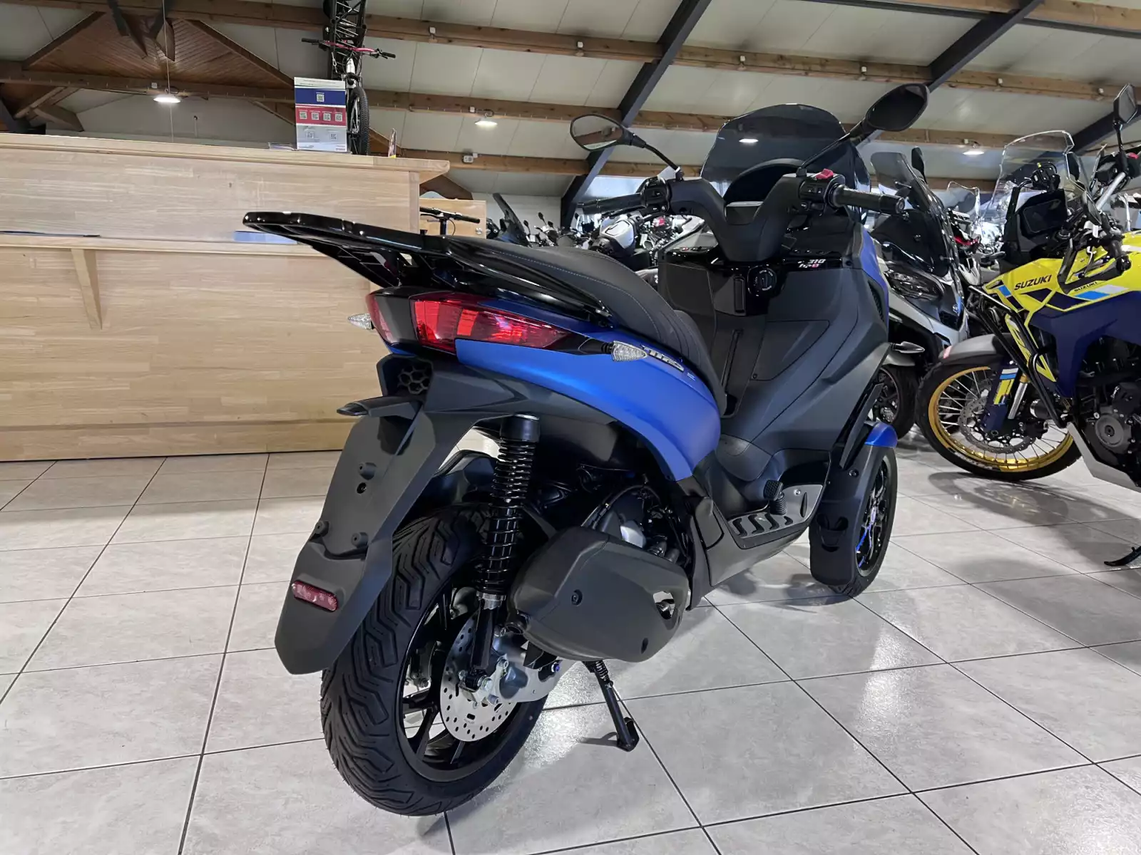 Piaggio MP3 310 SPORT - Photo 1