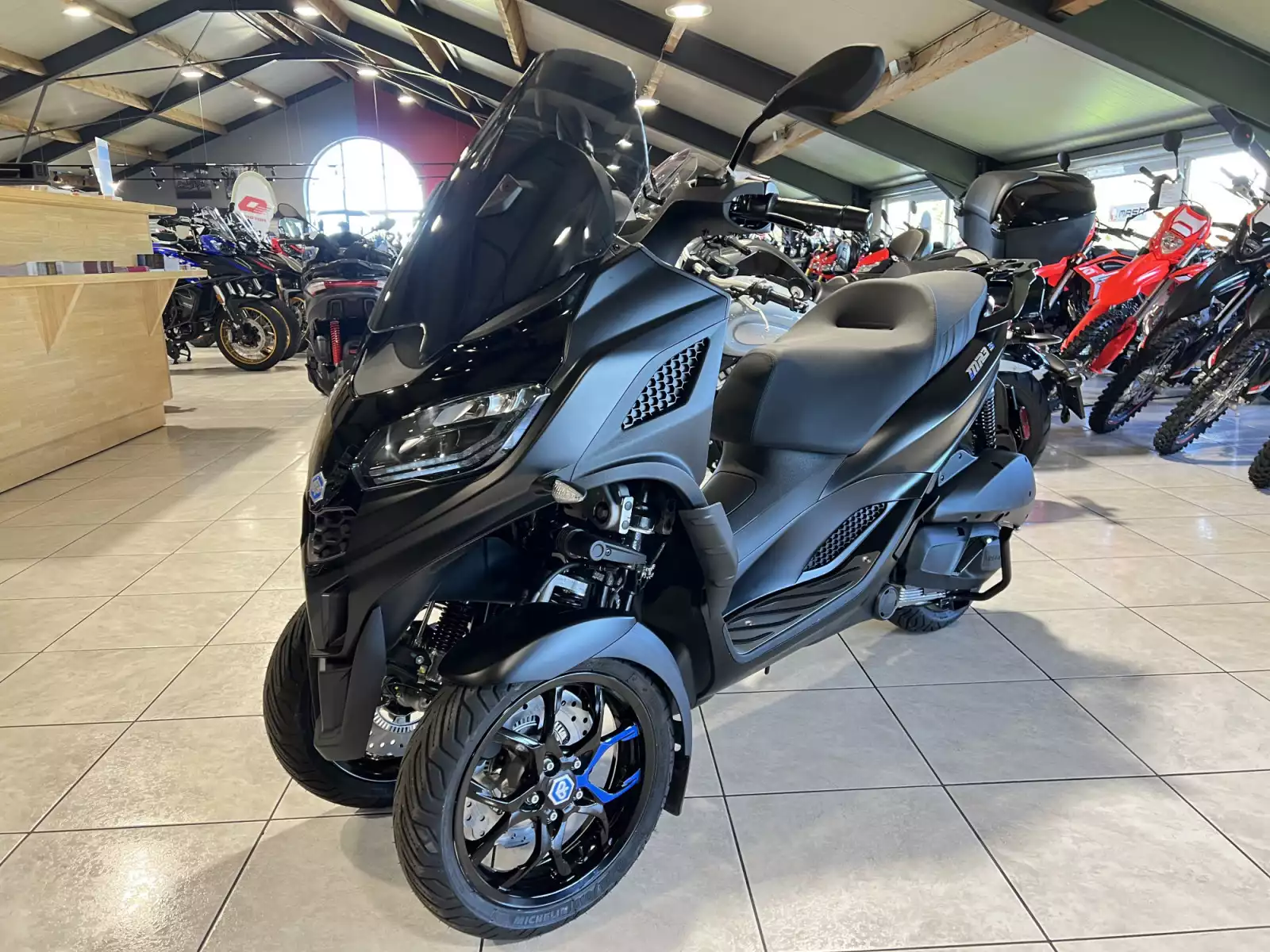 Piaggio MP3 310 SPORT - Photo 1