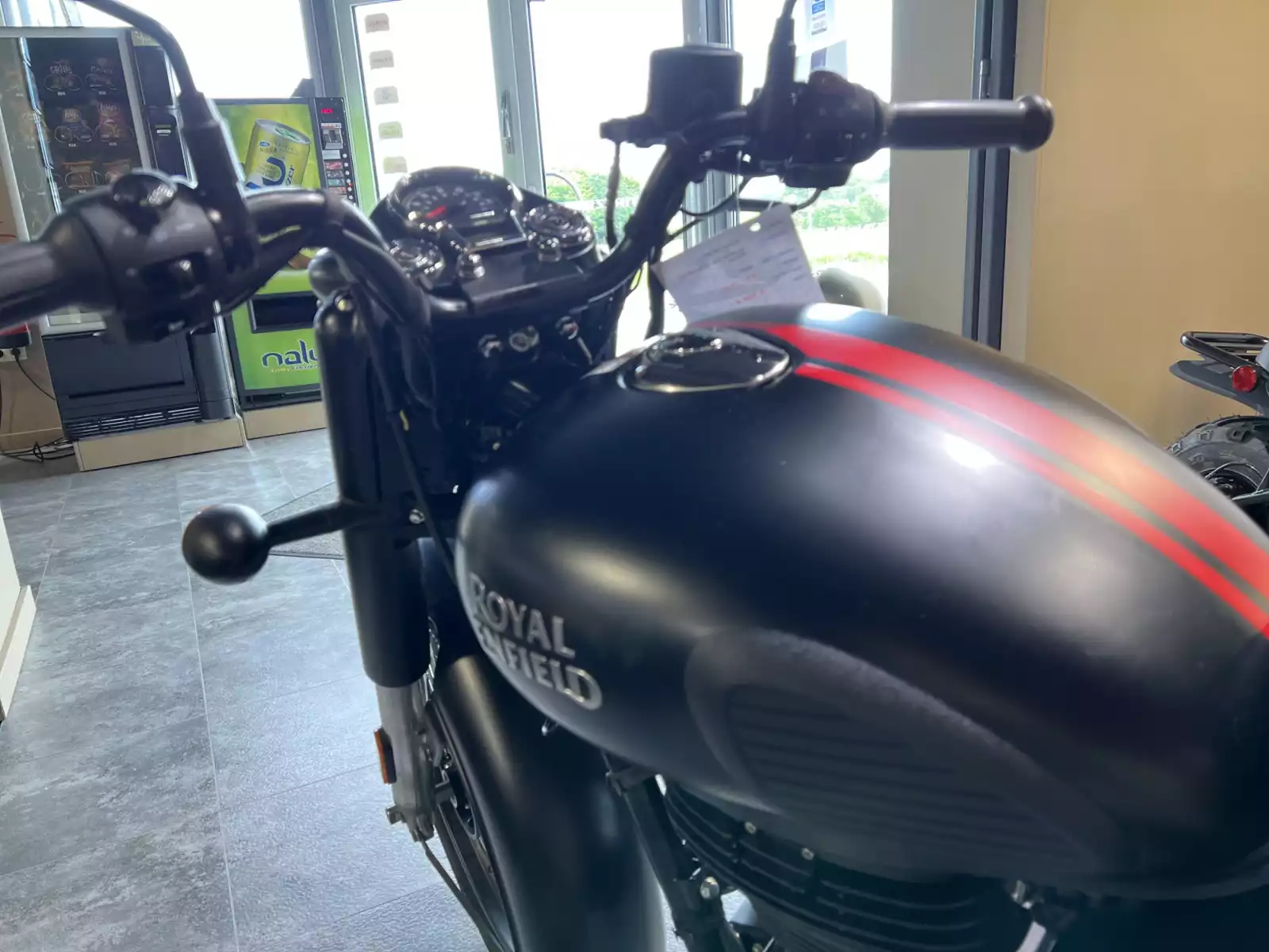Royal Enfield Classic 350 Noir furtif foncé - Photo 1